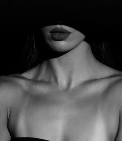 Luna O Refúgio da Alta Sensorialidade: O Tempo Para e o Sentir Massagem sensual em