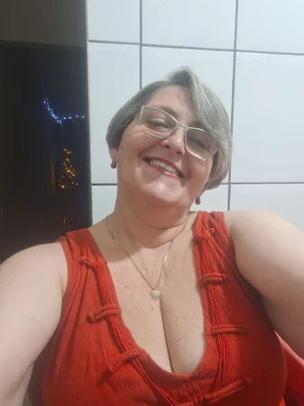 Patricia | Prazer e Conexão para Homens 45+ Massagista em