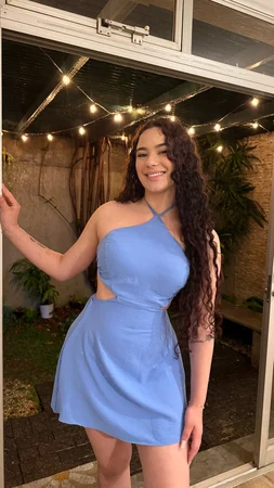 Mia 18 anos Massagista Sensual e Carinhosa / Com Local
