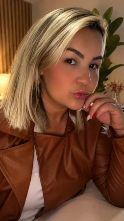 Penelope charmosa Massotrapeuta Massagem Tantrica e Noru