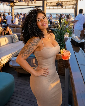 Safira | Massagem Tântrica, Relaxante e Sensoria Massagem sensual