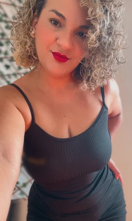 Sou a Rebeca, e faço massagens relaxantes e sensuais Massagem sensual em