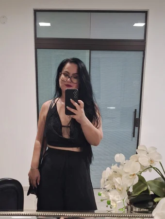 Prazer através dos toques. Nuru, tântrica, relaxante e dominação Massagem sensual em