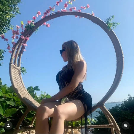 Roberta Martins Técnicas Relaxantes e Tailandêsas Massagem