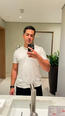Marcos Massagem Terapeuta Corporal e Tântrico. Massagem