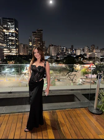 Sabrina | Massagens Sensoriais Uma Experiência Exclusiva de Bem-Estar