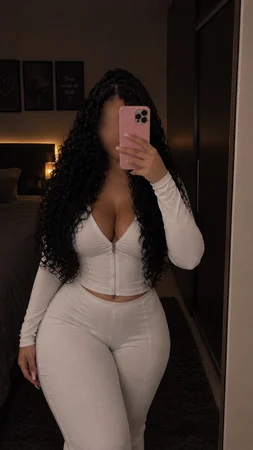 Kyara Santiago | Massagista Profissional