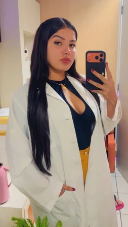 Larissa Massoterapeuta no Roçado em São José