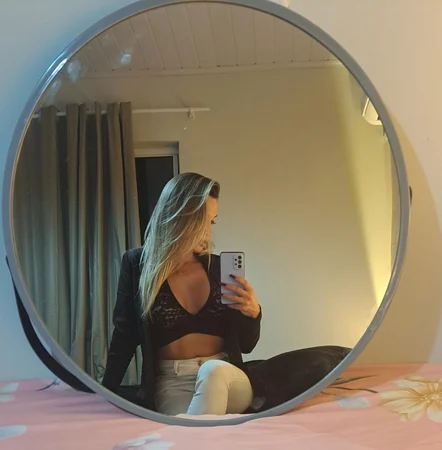 Maetê Massagista Loirinha