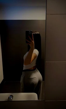 Me chamo Jana, prometo que minhas mãos vão te convencer a querer mais… Massagem nuru