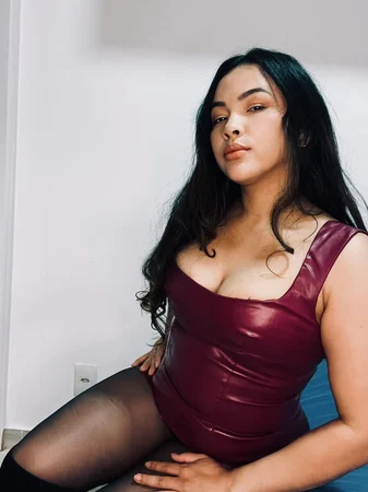 Maya Valente • Tantrica • Nuru • Dark Tantra • Dominação Massagem tântrica em