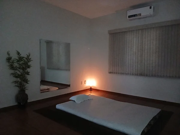 Tahul Spa Massagem | Ambiente discreto, confortável e aconchegante Massagista em