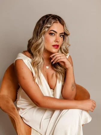 Deva Eva Terapias alternativas e complementares Massagem nuru