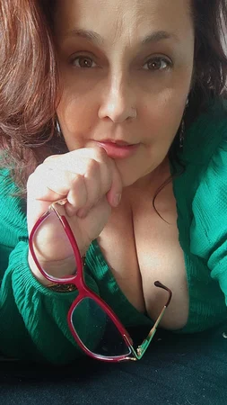 Júlia, Massoterapeuta, Sexóloga e Terapeuta