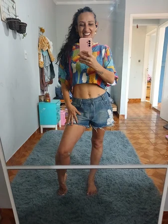 Jasmin, mãos de fada, entre o toque e o desejo, o tempo para! Massagem em