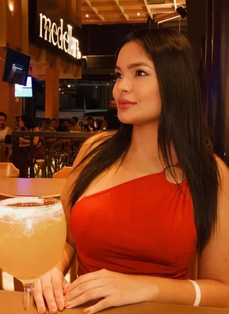 Letícia Avelar | Massagens relaxantes e sensuais Massagista