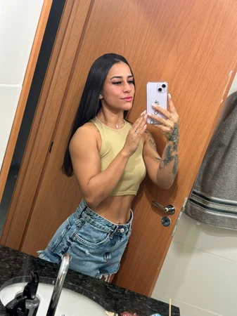 Geice Hot Massagem Sensual com muito Erotismo