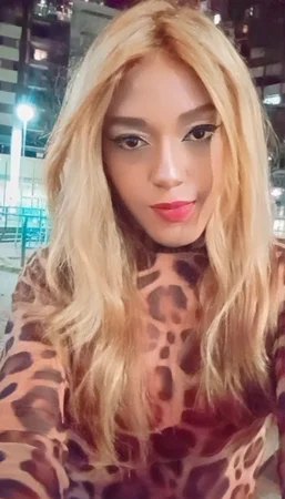 Yennifer Borges transexy com massagens eróticas Massagem sensual