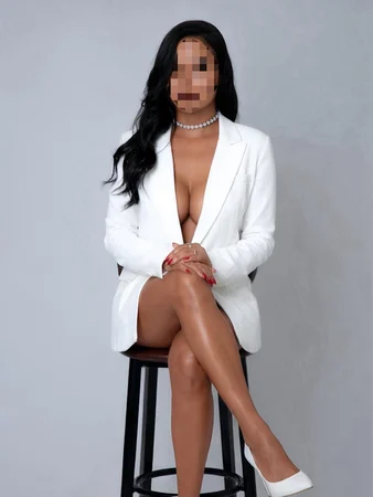 Bel Lins | Massagem Sensual e Relaxante com Toque Especial 24Hs